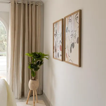 High-end 2 Bedroom Sea View In Puerto Banus 아파트