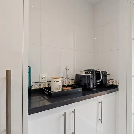 High-end 2 Bedroom Sea View In Puerto Banus * 마르베야