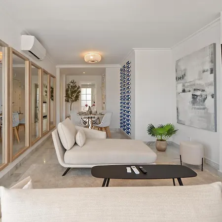 High-end 2 Bedroom Sea View In Puerto Banus