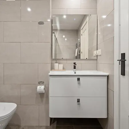 High-end 2 Bedroom Sea View In Puerto Banus 아파트 마르베야