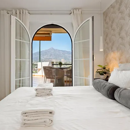 High-end 2 Bedroom Sea View In Puerto Banus * 마르베야