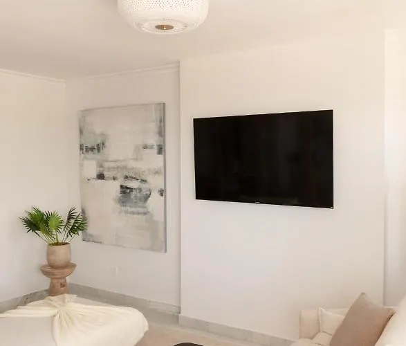 Apartament High-end 2 Bedroom Sea View In Puerto Banus Marbella